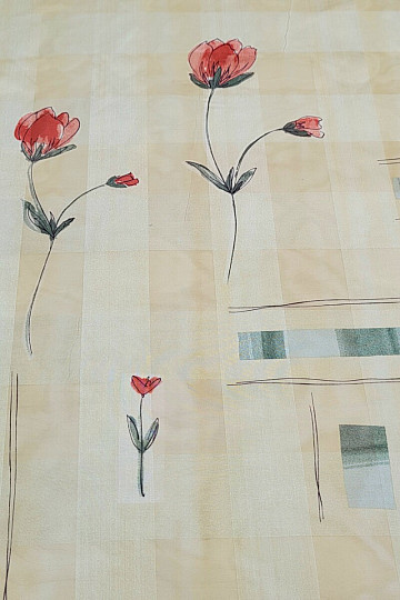 TENDA GIALLA CON I FIORI