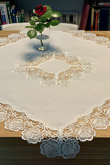 Tovaglia IN PIZZO ROSA BIANCA