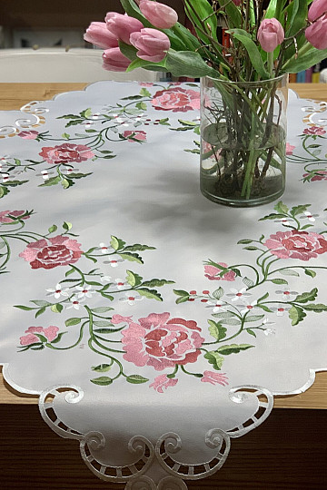 Tovaglia e sciarpa ricamate ROSE