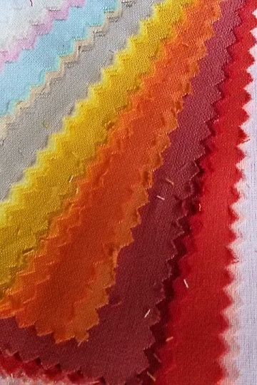 Tessuto in cotone UNI grigio cemento
