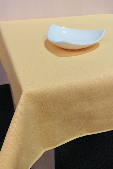 Tovaglia giallo chiaro LISA