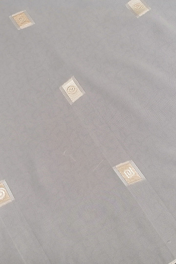 Tenda in voile crema con ricamo oro II