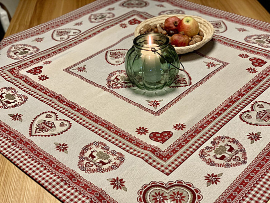 Tovaglia e scialle arazzo delle ALPI TIROLESI