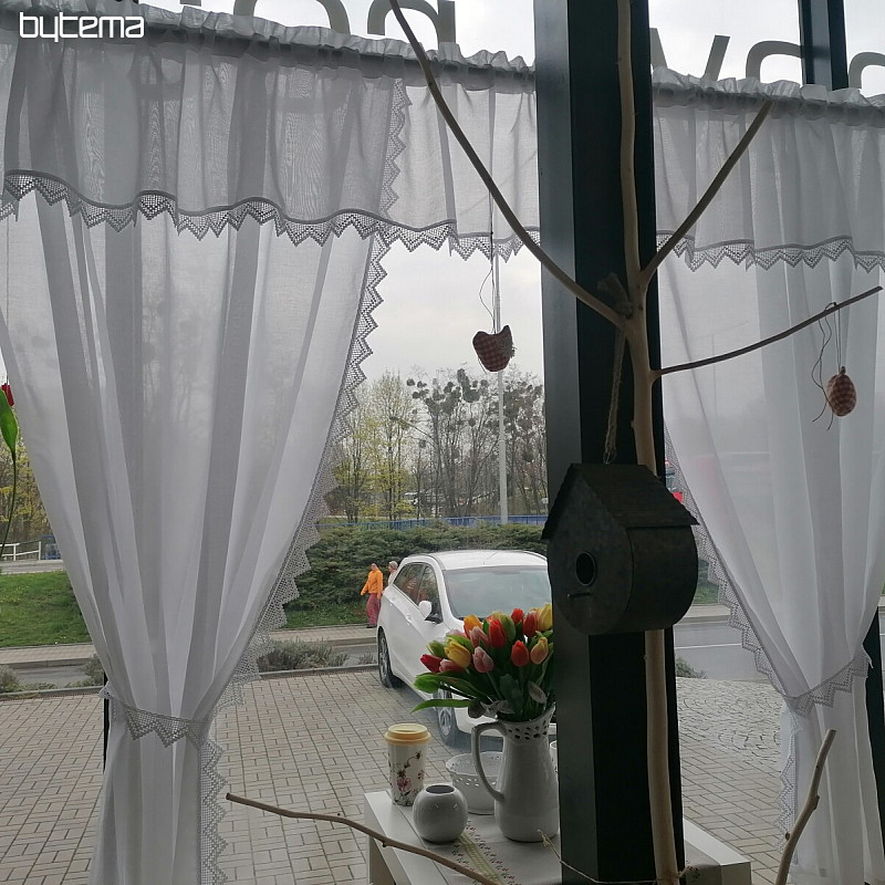 Tenda finita - set: 2 tende + 1 volant con pizzo