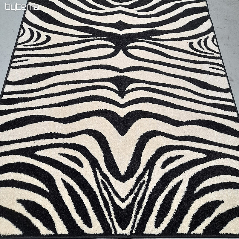 Tappeto a pezzi bianco e nero