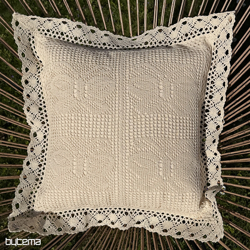Federa decorativa con pizzo e farfalla beige