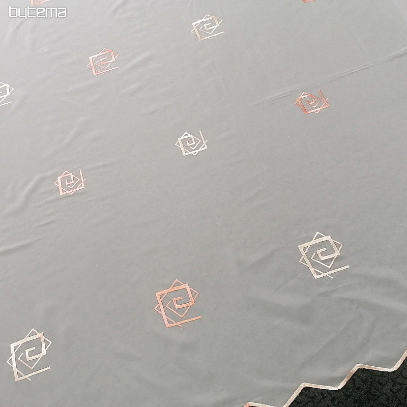 Tenda in voile crema con ricamo color salmone