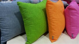 I cuscini decorativi sembrano già primavera
