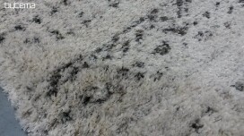 Come prendersi cura adeguatamente di un tappeto di lana