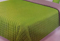 Una collezione di copriletti moderni