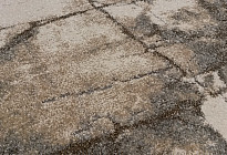 Tappeto in pezzi con design in marmo