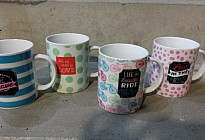 Nuova collezione di tazze retrò in confezione regalo