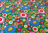 L&#39;estate porta colori freschi negli interni