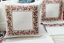 Coperte e tovaglie ricamate in stile country
