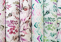 La primavera sta iniziando! Accessori e tessuti per la casa pieni di fiori colorati