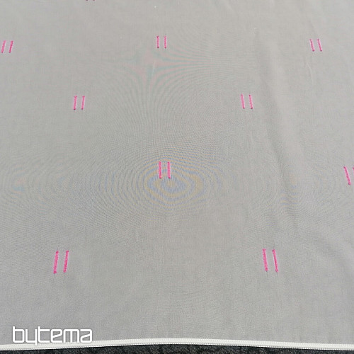 Tenda in voile crema chiaro con linee cucite rosa
