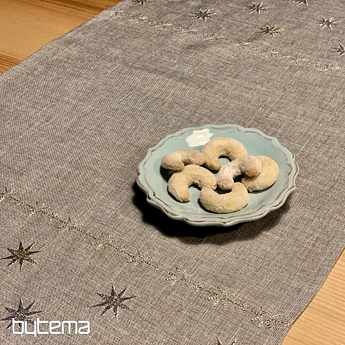 Tovaglia natalizia grigio-beige ricamata con stelle