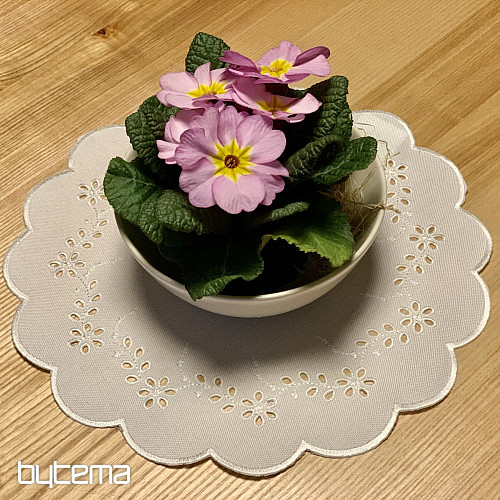 Tovaglia ricamata e FIORI RICAMATI ovali bianchi