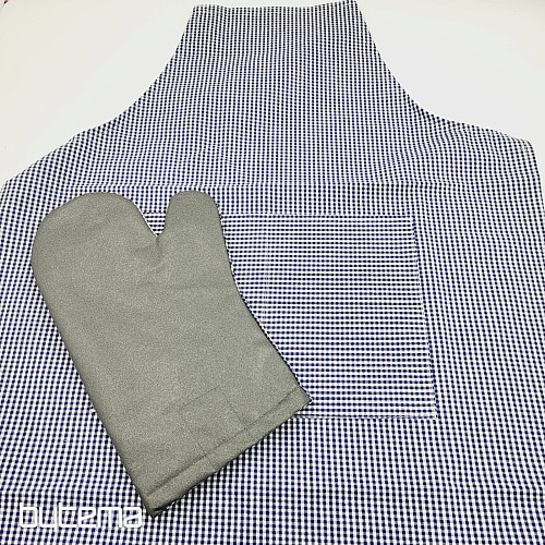 GREMBIULE CON GUANTI a quadri blu