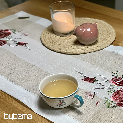 Tovaglia e sciarpa ricamate Rose e gattini