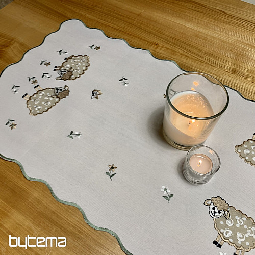 Tovaglia e sciarpa ricamate AGNELLI PASQUALI