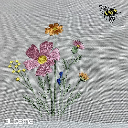 Tovaglia e sciarpa ricamate Prato e api