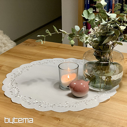 Tovaglia e sciarpa FIORI BIANCHI ricamati