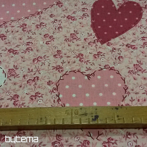 Tessuto in cotone LIBERTY cuore grande
